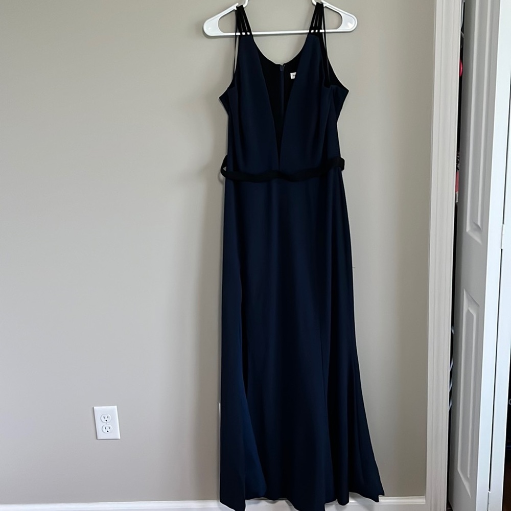 Dress the Population navy and black floor length evening gown
